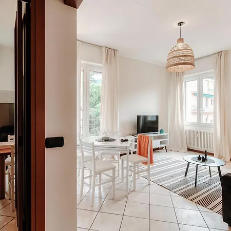Zamenhof 9 - By Myhomeincomo Apartment *